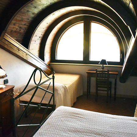 Agriturismo La Ca 'D Majin Poirino Bagian luar foto