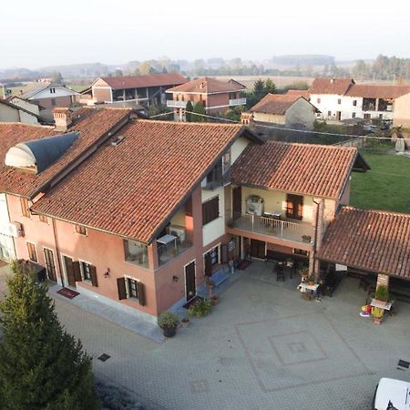 Agriturismo La Ca 'D Majin Poirino Bagian luar foto