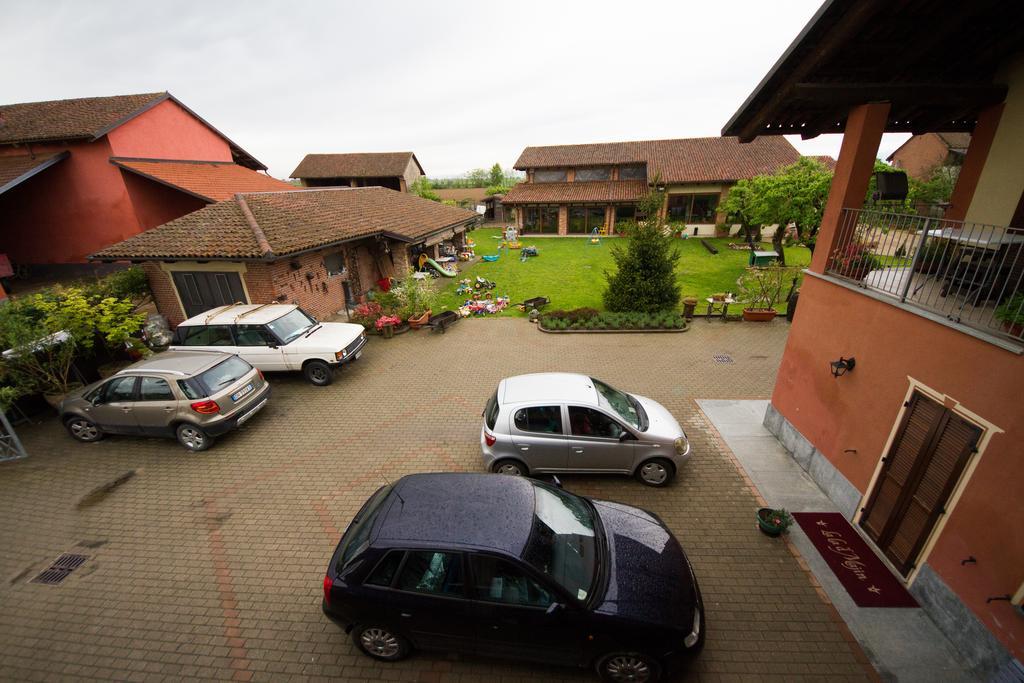 Agriturismo La Ca 'D Majin Poirino Bagian luar foto