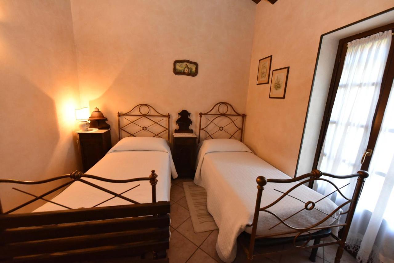 Agriturismo La Ca 'D Majin Poirino Bagian luar foto