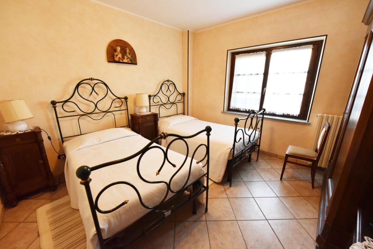 Agriturismo La Ca 'D Majin Poirino Bagian luar foto