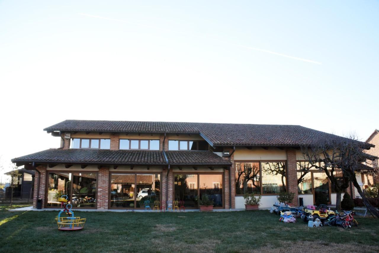 Agriturismo La Ca 'D Majin Poirino Bagian luar foto