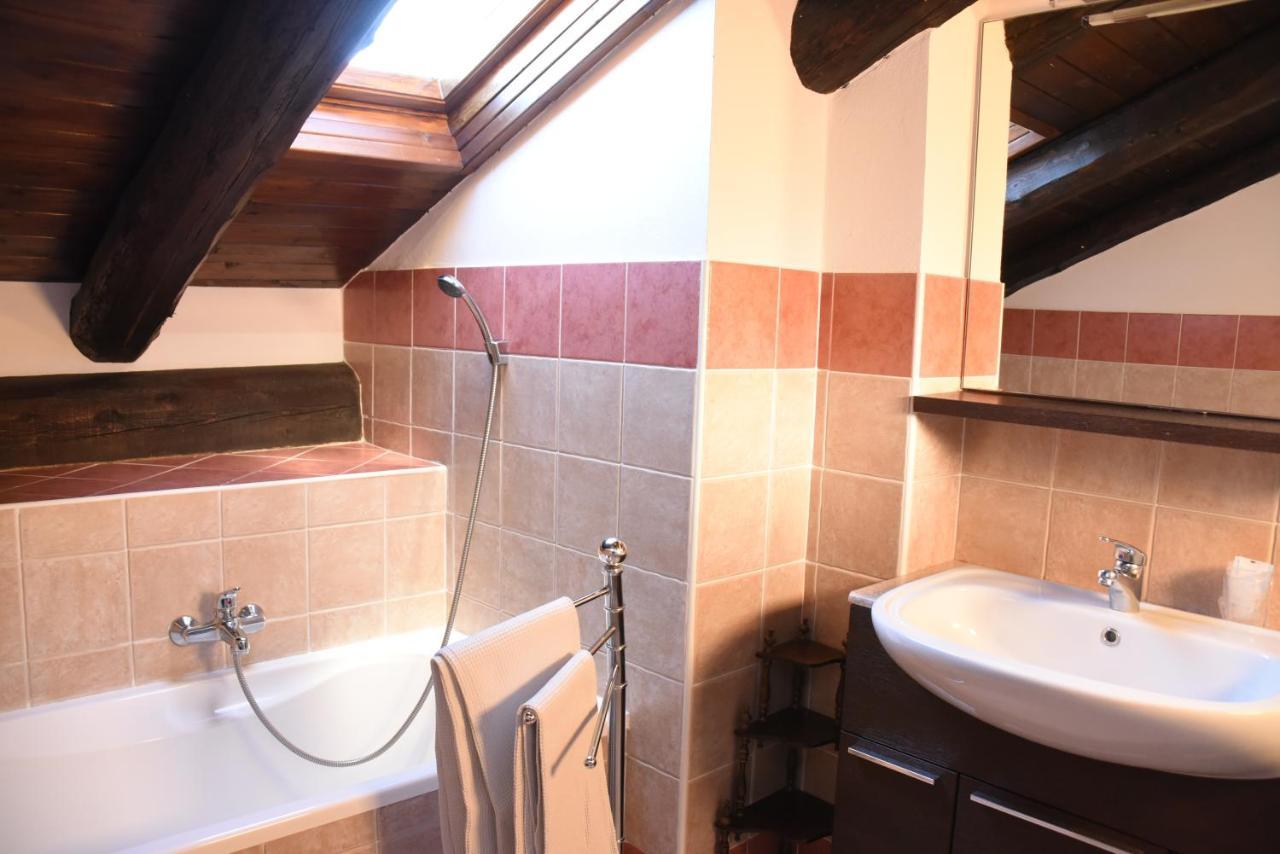 Agriturismo La Ca 'D Majin Poirino Bagian luar foto