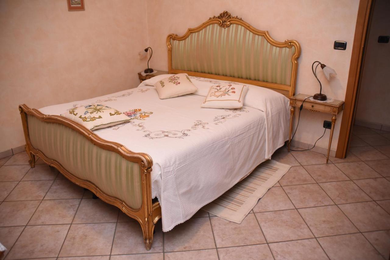 Agriturismo La Ca 'D Majin Poirino Bagian luar foto
